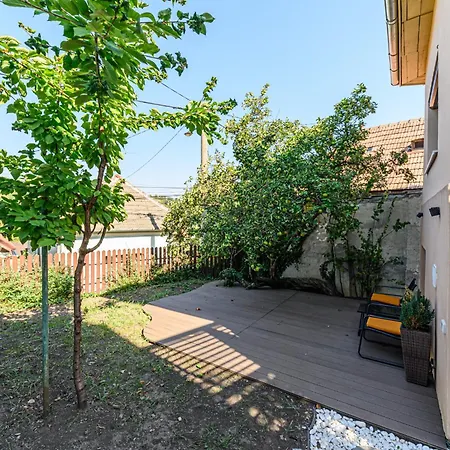 Lagom - Hot Tub Hideout * Braszów