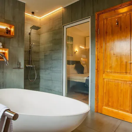 Lagom - Hot Tub Hideout Hébergement de vacances