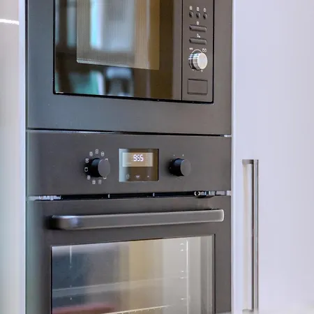 Lagom - Hot Tub Hideout