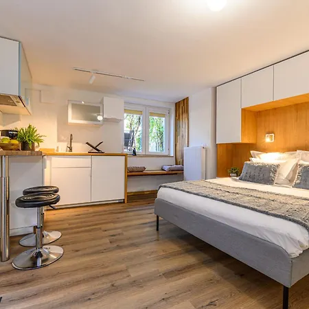 Lagom - Hot Tub Hideout Brašov