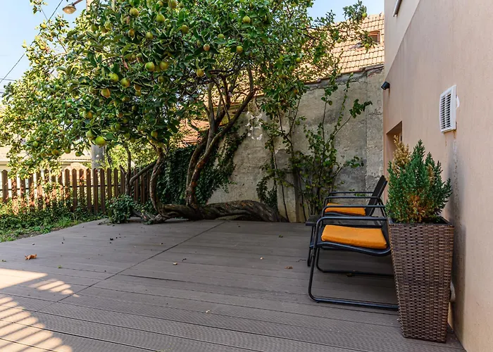 Lagom - Hot Tub Hideout Feriehus Braşov