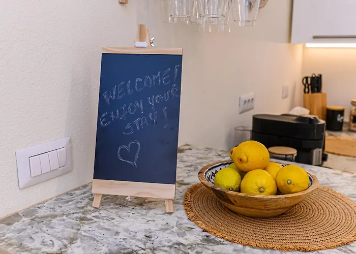 Lagom - Hot Tub Hideout