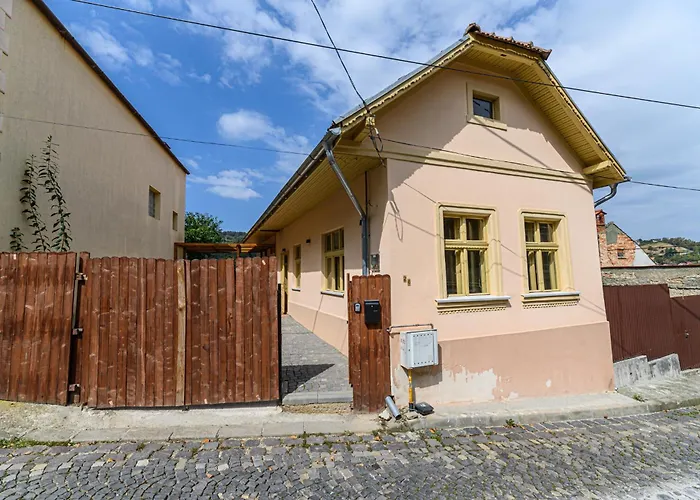 Lagom - Hot Tub Hideout 度假居