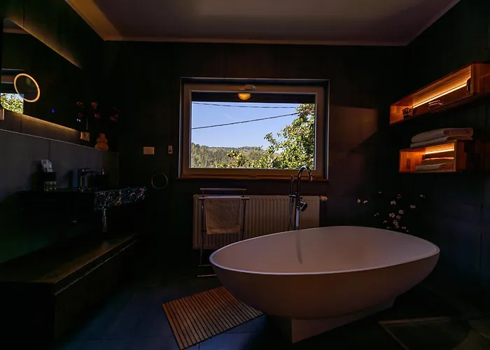 Feriehus Lagom - Hot Tub Hideout