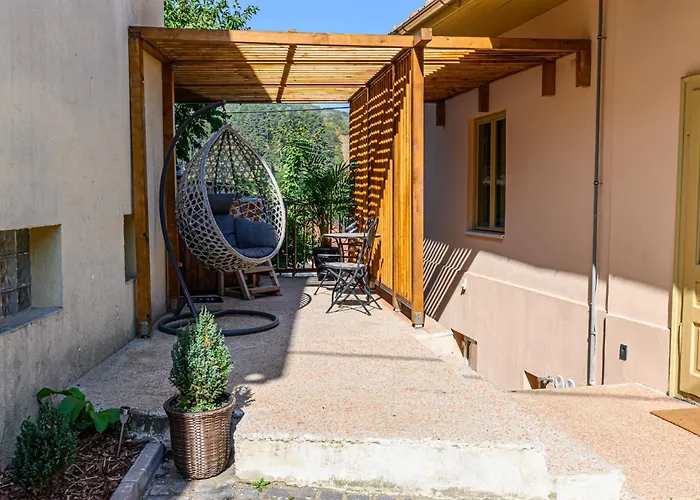 Lagom - Hot Tub Hideout Braşov