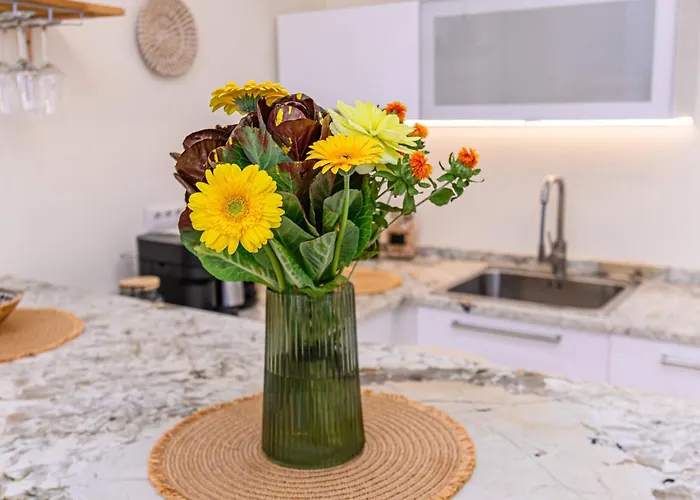 Lagom - Hot Tub Hideout