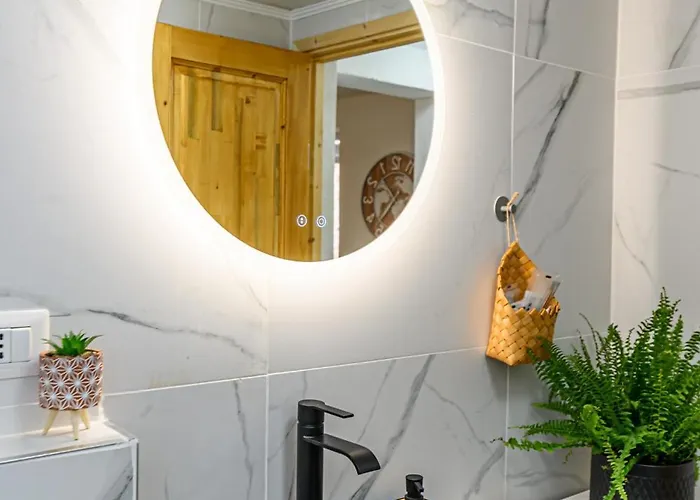 Lagom - Hot Tub Hideout Feriehus *