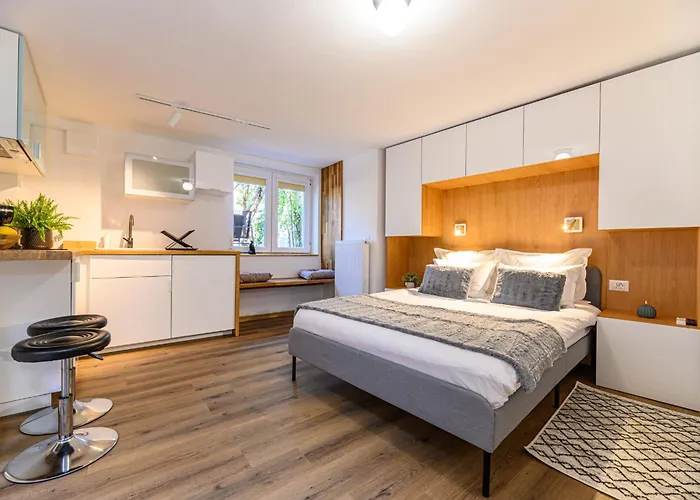 Lagom - Hot Tub Hideout Feriehus Braşov